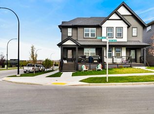 150 W Edith Grn NW, Calgary, AB T3R2B5