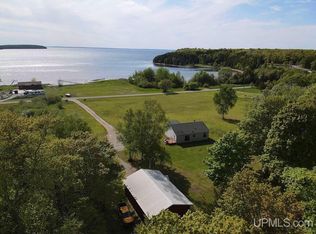 15614 17th, Garden, MI 49835