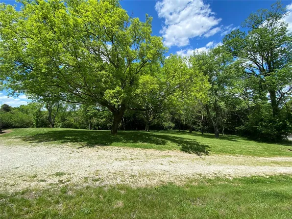 801 Romaine Creek Rd, Fenton, MO 63026
