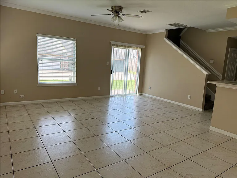 1625 Townhome Ln — Photo 3