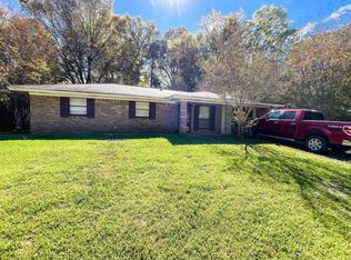 2607 Maple Dr, Starkville, MS 39759