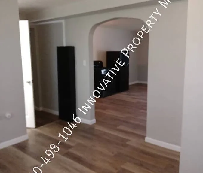 7351 N Dort Hwy #9 — Photo 14