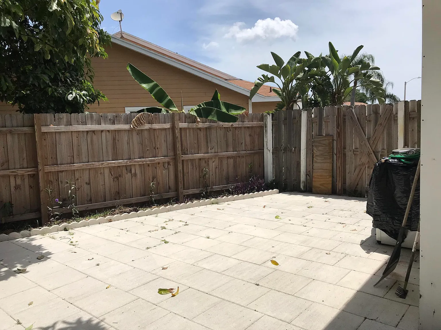 2 bed, 2.0 bath, 1100 sqft, $2,200 — Photo 3