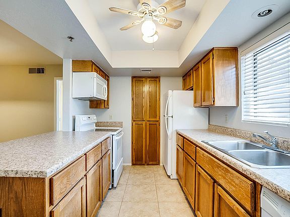 3rd image of 3031 N Civic Center Plz Unit 104