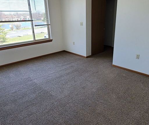 4th image of N113W16941 Murillo Dr APT 6