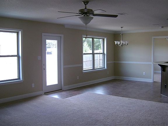 4th image of 4718 Belvedere Cir