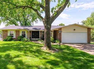 12128 Greenwalk Dr, Saint Louis, MO 63146