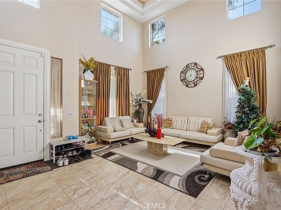 3rd image of 7885 Retriever St