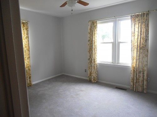 4th image of 11016 Bernice Ave
