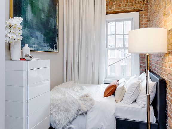 5th image of 321 W 11th St APT 4D