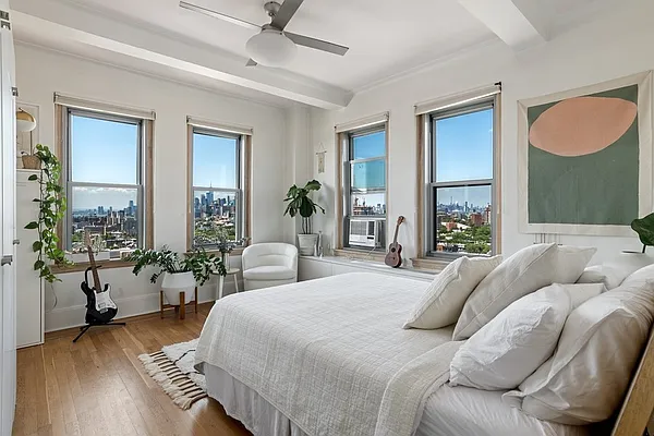 Sold by Compass | media 4