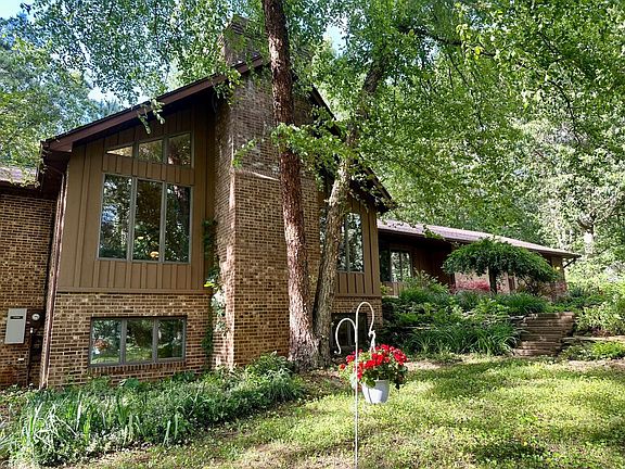 4th image of 9558 Whispering Pines Dr