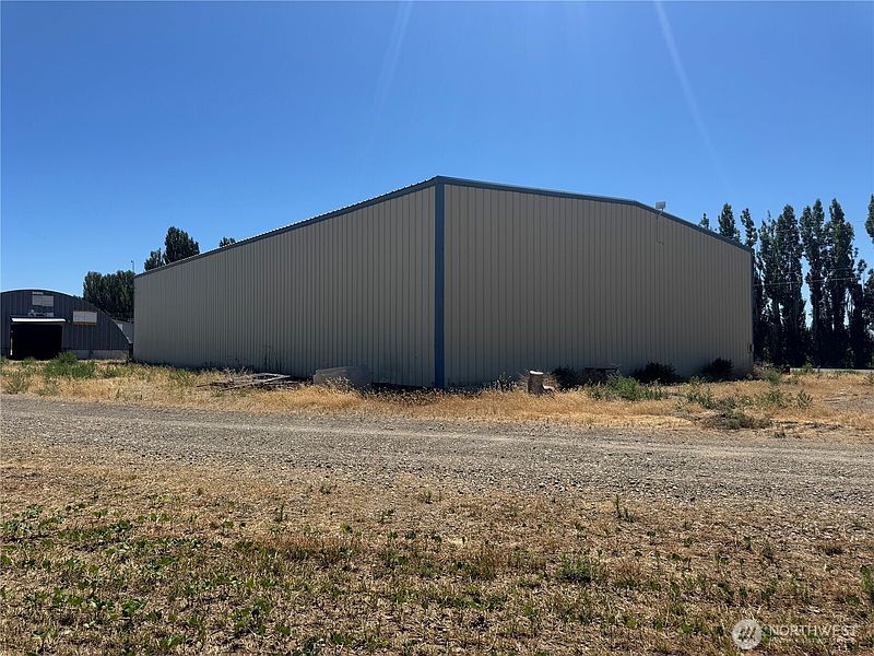4th image of 15602 SW Road 26