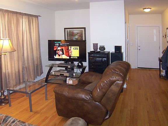 4th image of 4638 N Albany Ave