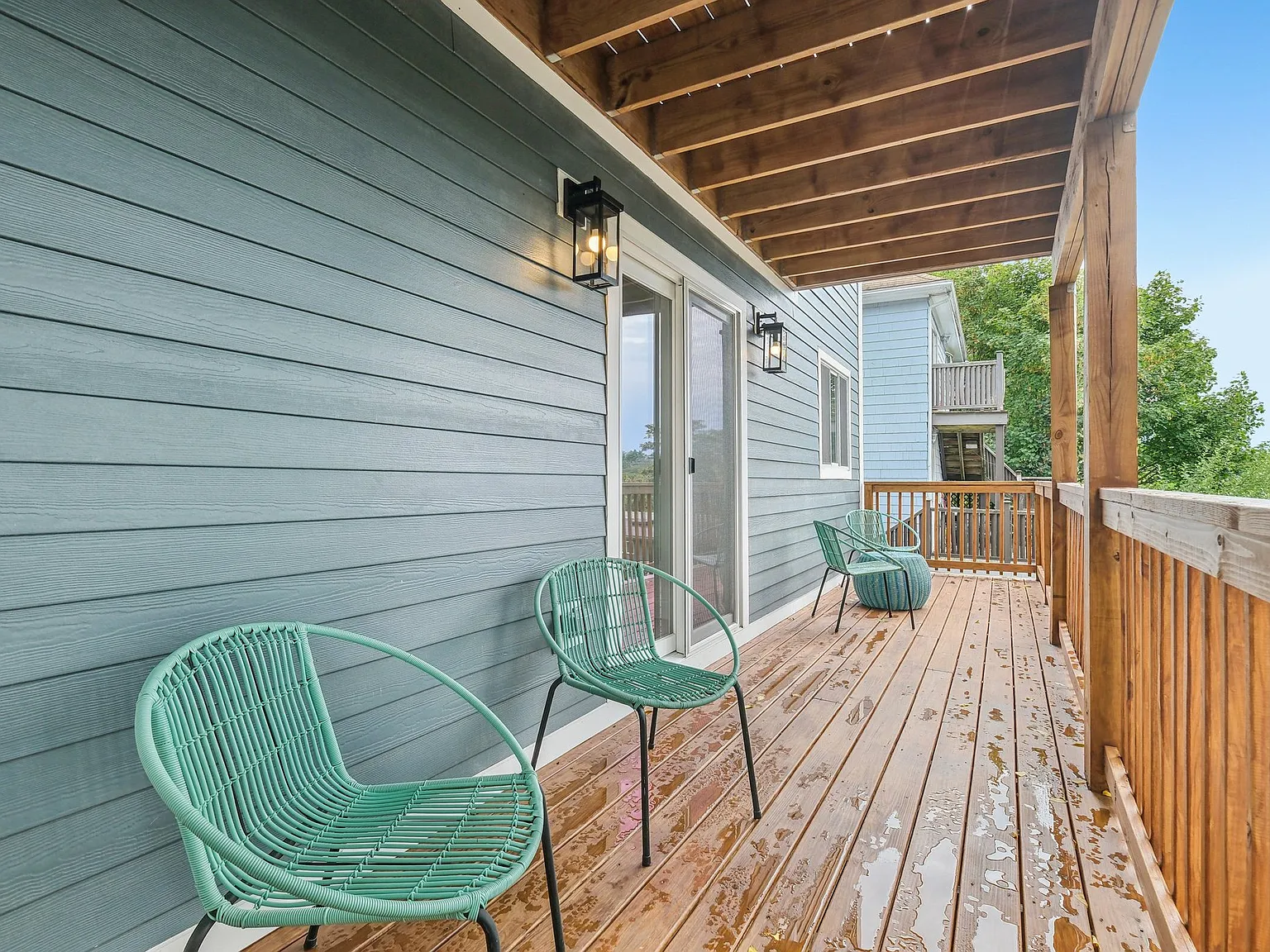 34 Larch St — Photo 2