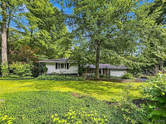 5th image of 7904 Glenbrook Dr