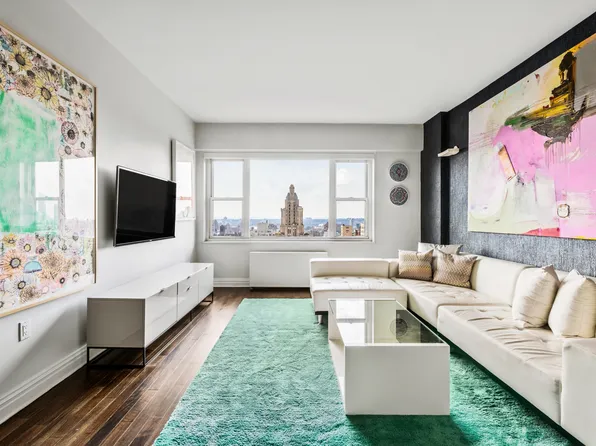 60 East 8th Street image 1 of 9