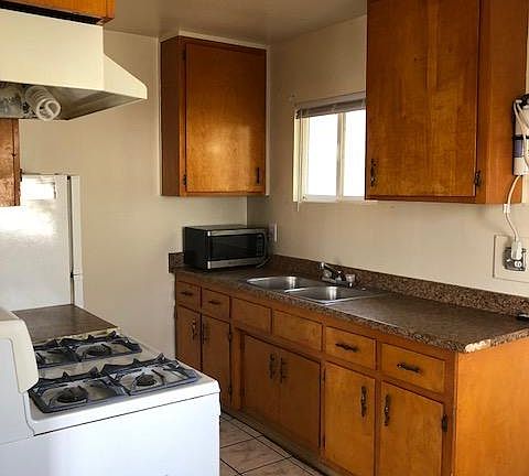 5th image of 66435 Buena Vista Ave APT 1