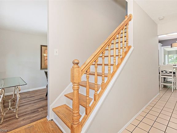 2nd image of 32705 Arthur Rd