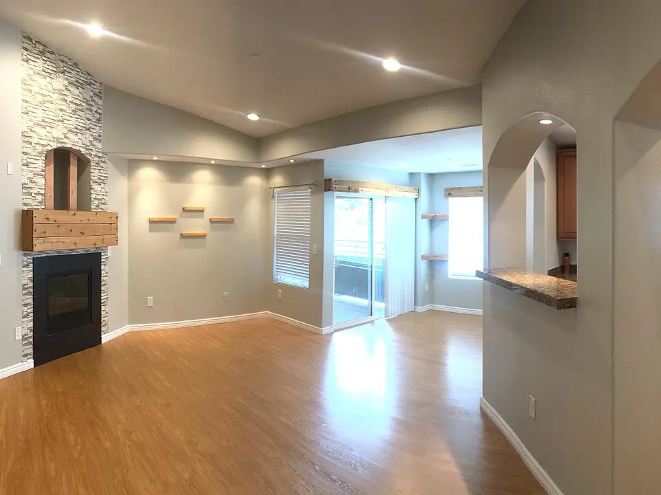 4764 Copeland Cir #201