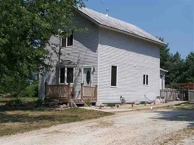 501 W Walnut St photo 1