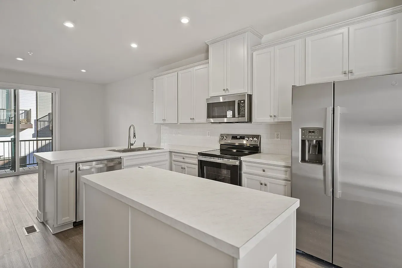 3 bed, 3.5 bath, 1720 sqft, $3,250 — Photo 1