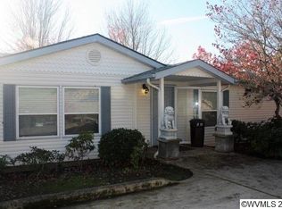 40128 Providence Dr, Scio, OR 97374