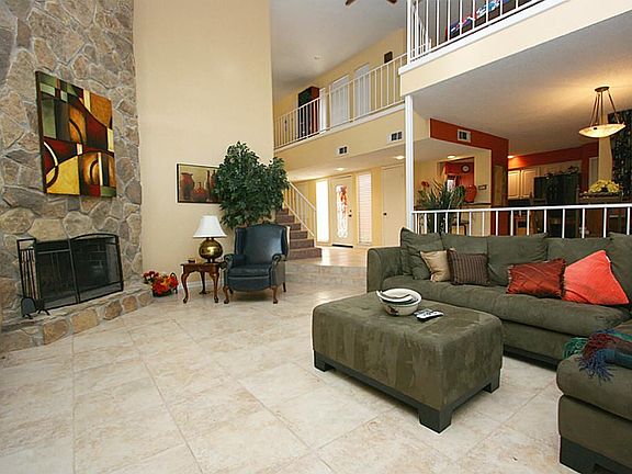 4th image of 11747 Twain Dr