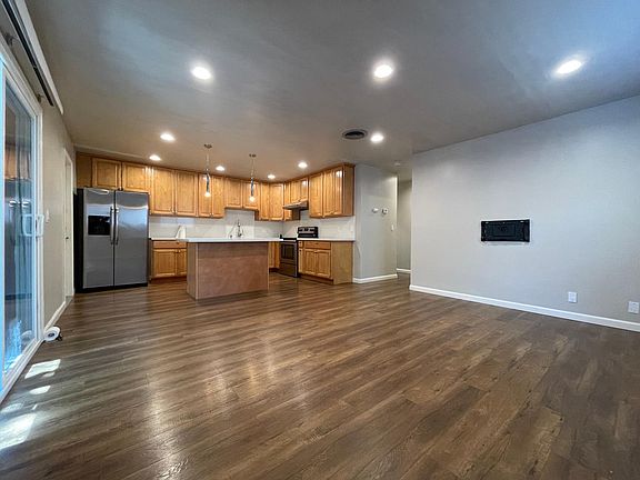 5th image of 843 San Juan Dr