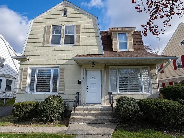 1 McLeod Rd — Photo 7
