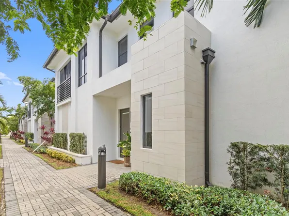 8249 NW 46th St, Doral, FL 33166