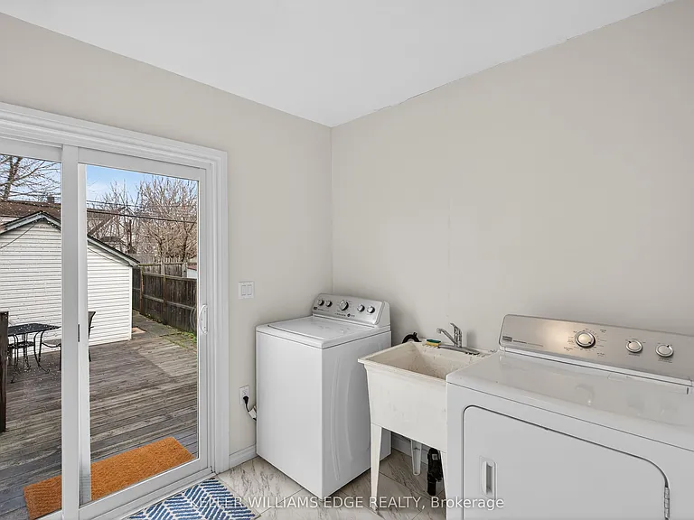 209 Glendale Ave N — Photo 14