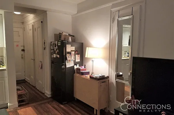 Rented by City Connections Realty | media 11