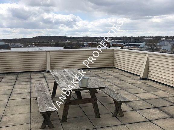 5th image of 553 W Tuscarawas Ave #209