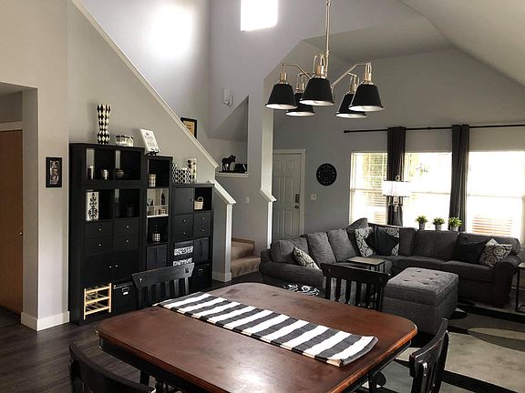 Living/dining room