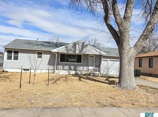 1362 Mission Dr, Sidney, NE 69162