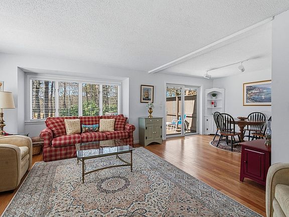 5th image of 404 Admiralty Hts #404