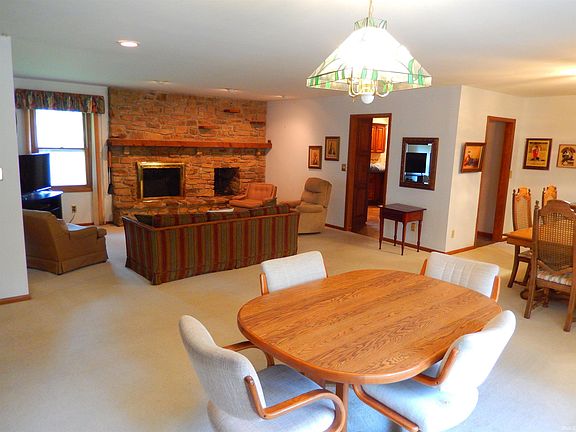 4th image of 4975 W Woodland Dr
