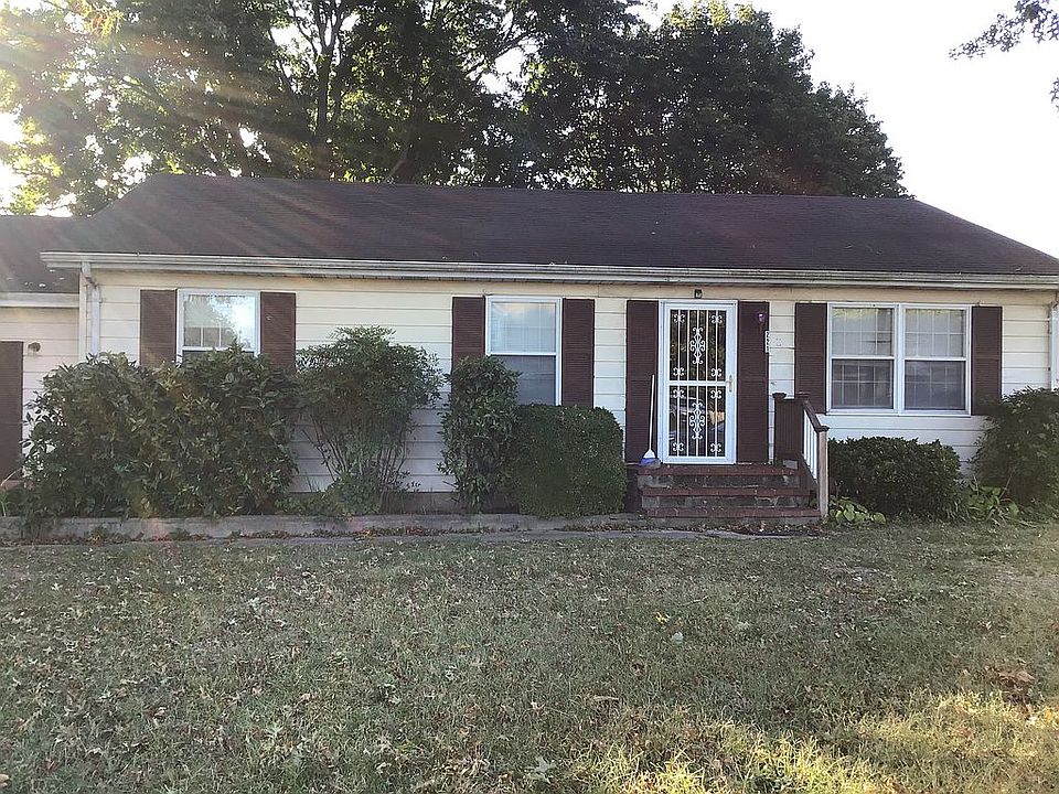 1st image of 221 Tred Avon Ave