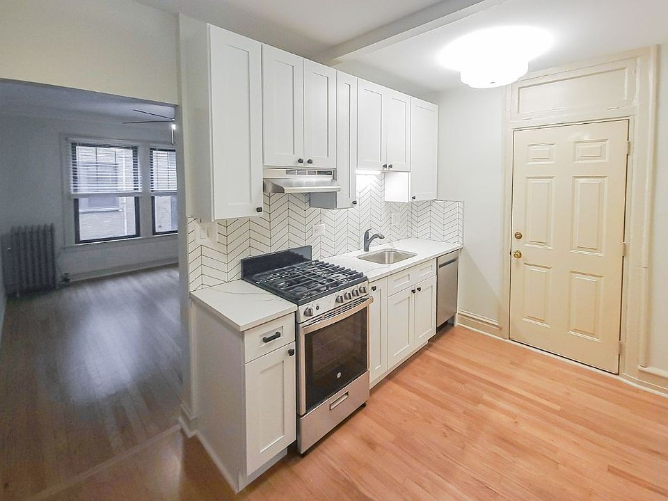 1st image of 5943-45 N Paulina St #5943-2