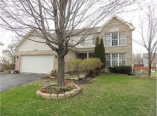 908 Joan Ct, Naperville, IL
