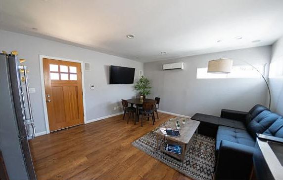 3rd image of 10809 Hartsook St #2