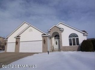 1196 Ridge Rd NE, Owatonna, MN 55060