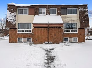 44 A Woodvale Grn #52, Ottawa, ON K2G 4H4