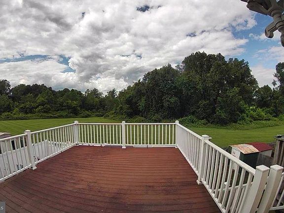 3rd image of 5362 King Arthur Cir