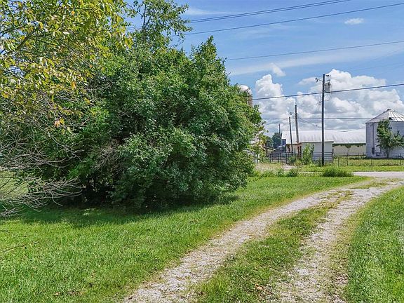 2nd image of 5681 Newtonsville Hutchinson Rd