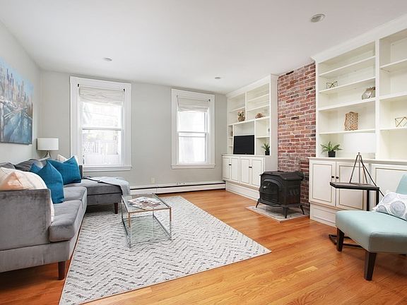 3rd image of 24 Albion Pl #1