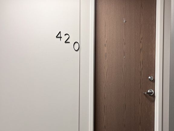 4th image of 1040 O St #420