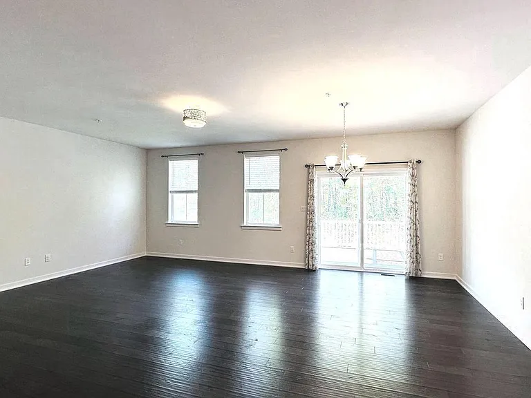 229 Wynstone Ct — Photo 15