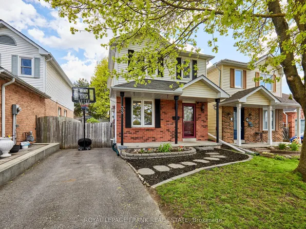 33 Overbank Dr, Oshawa, ON L1J 7X9